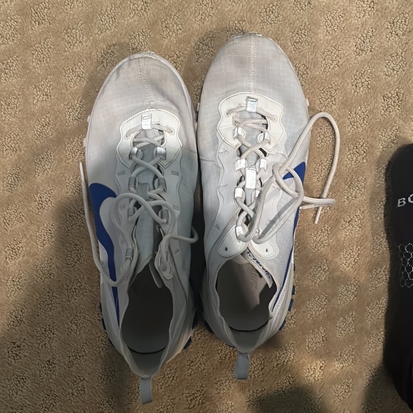 Nike Reacts Blue and White size 12 - Picture 2 of 3